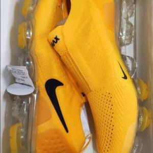 Nike Air Vapormax Flyknit 2